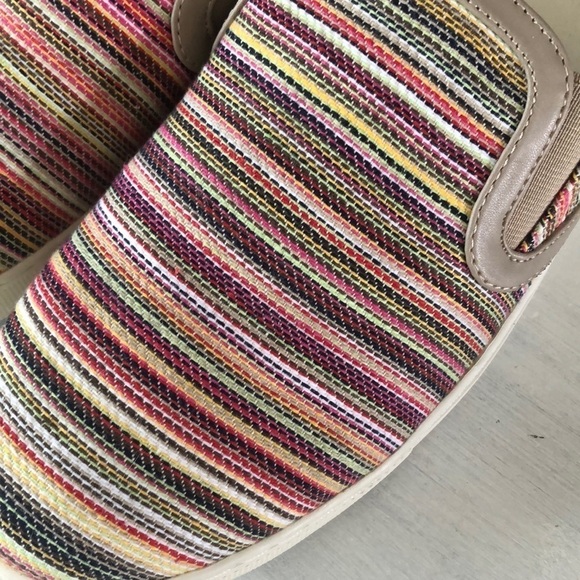 Sam Edelman “Peony” Multi Color Slip On Sneakers Size 9 Fabric Casual Shoes - Picture 4 of 16